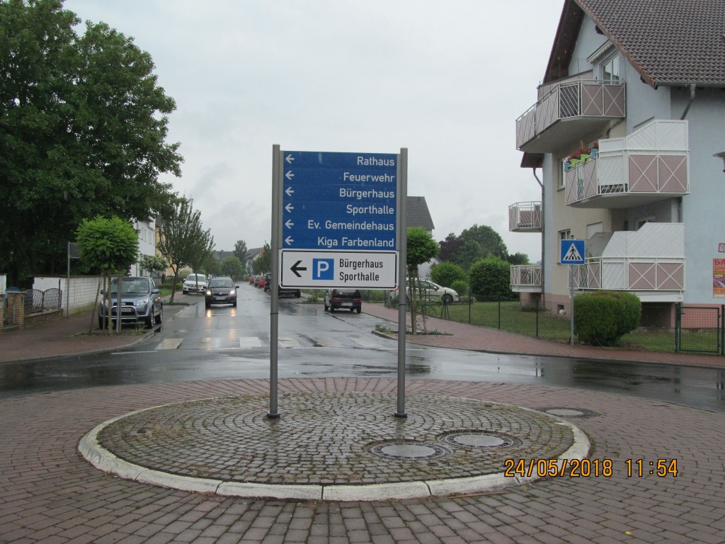 Hinweischilder auf Parkplatz BGH