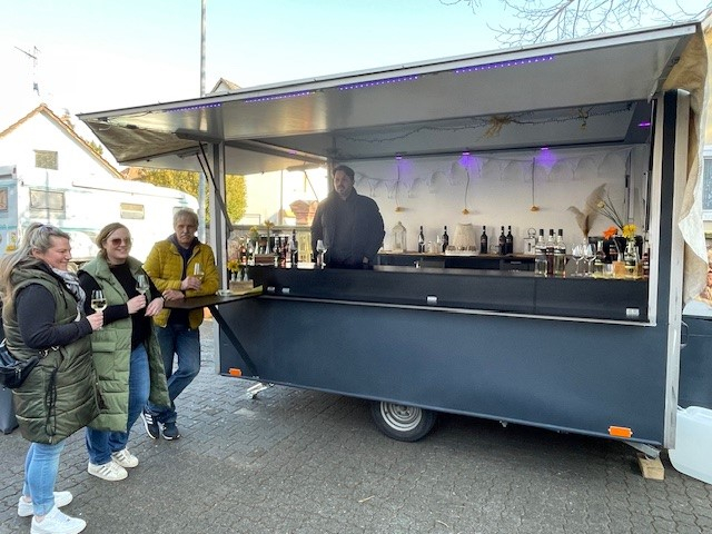 wochenmarkt-weinstand_neu